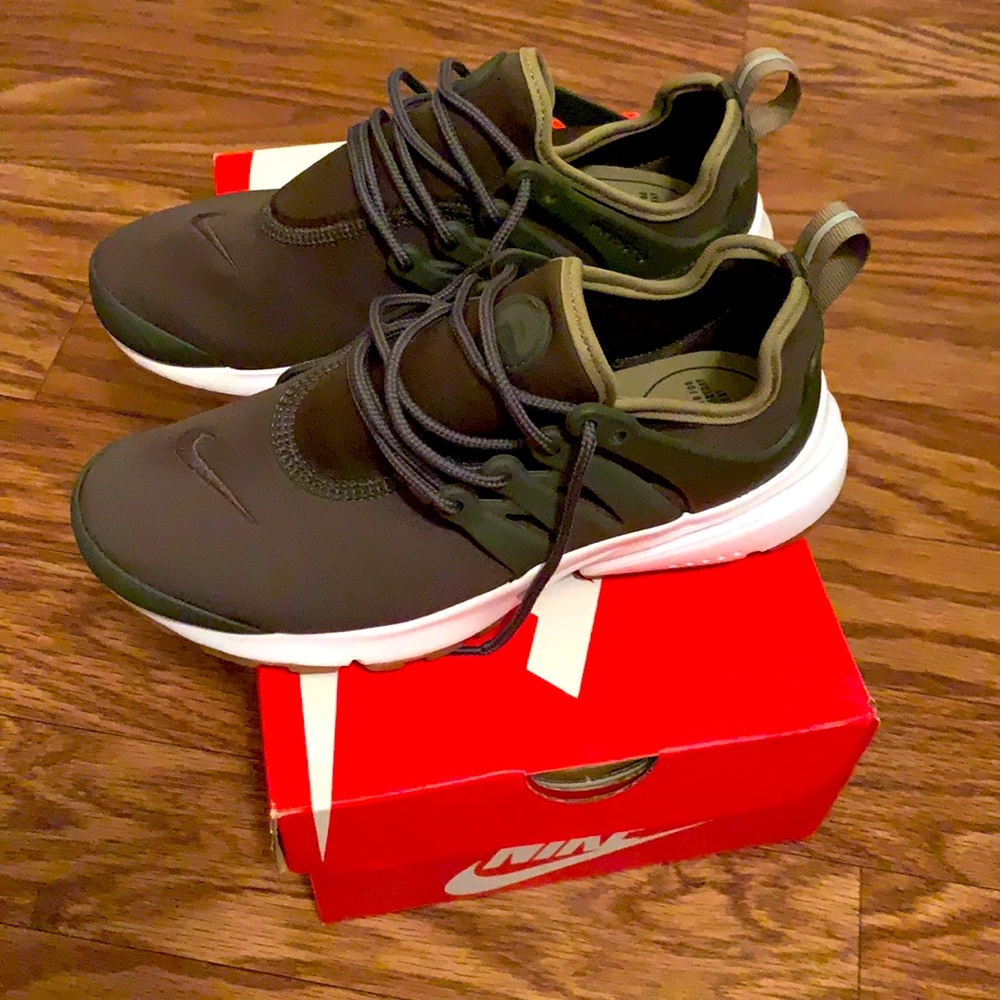 Nike Air Presto Size 6 Never Worn (New)